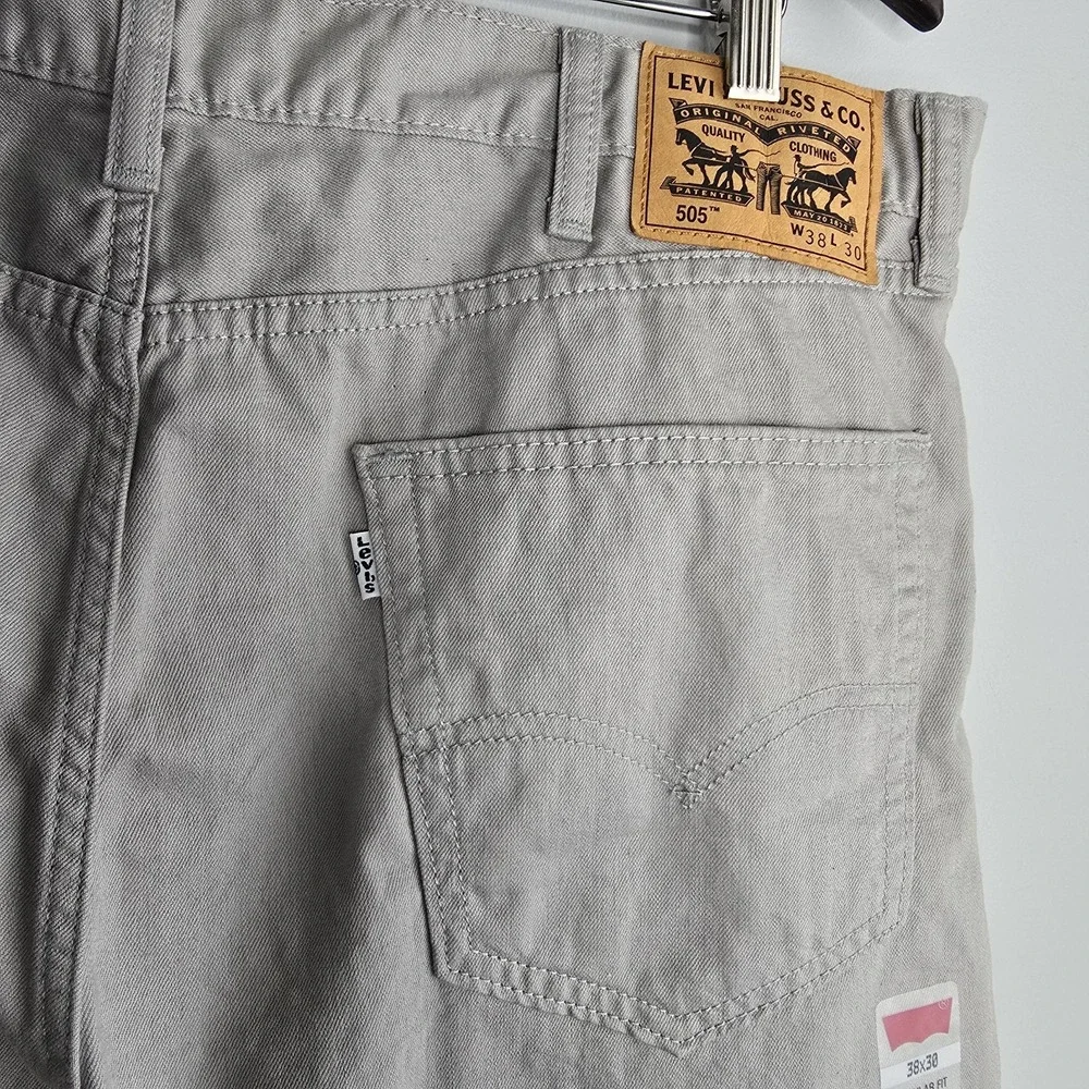 Levi's 505 Mens‎ Jeans Size 38x30 White Gray